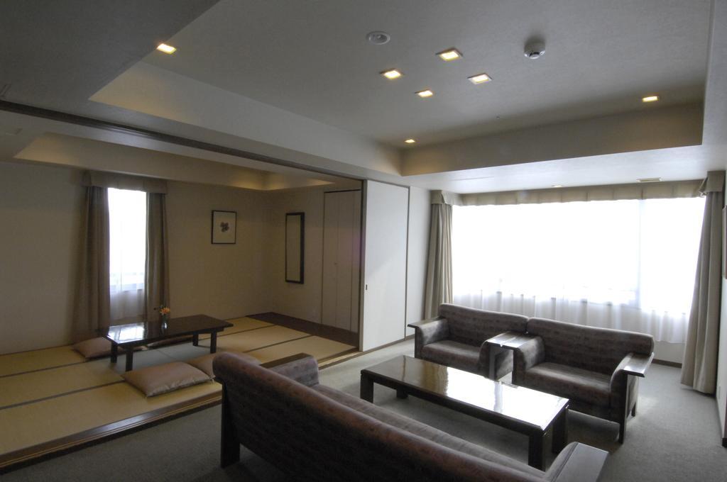 Karuizawakurabu Hotel 1130 Hewitt Resort Tsumagoi Dış mekan fotoğraf